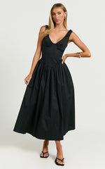 Beckett Midi Dress - Scoop Neck Drop V Waist Gathered Skirt Dress in Black