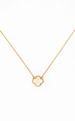 Britt Clover Pendant Necklace in Gold