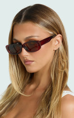 Elysia Rectangle Sunglasses in Brown