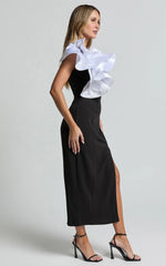 Fergie Midi Dress - Strapless 3D Floral Thigh Split Dress in Black and White