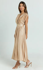 Della Midi Dress - Plunge Neck Short Sleeve Pleated Dress in Champagne
