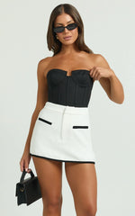 Berkley Skort - Contrast Trim Front Pocket Skort in White