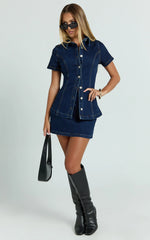 Paige Top - Button Down Short Sleeve Denim Top in Dark Blue Wash