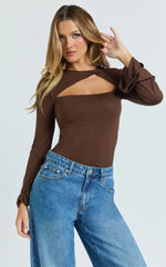 Edith Top - Twist Detail Long Sleeve Top in Chocolate